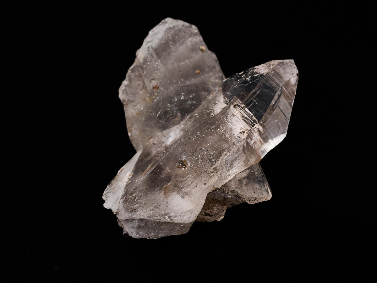 3-hi-sk-914-2-スカルドゥ産　スモーキー水晶（ヒマラヤ）（貫入状）［No.2］_DSC6404.jpg
