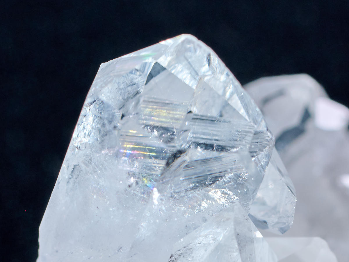 10-to-604-7-トマスゴンサガ産水晶クラスター　Aグレード（虹入ウィンドウ入）［No.7］_DSC3960.jpg