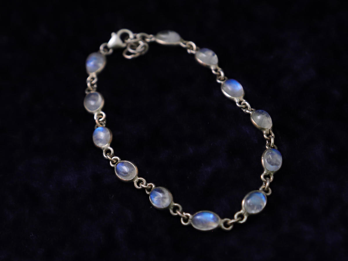 4-br-5-10-1-ブルームーンストーン・ブレスレット［No.1］IMG_5186.jpg