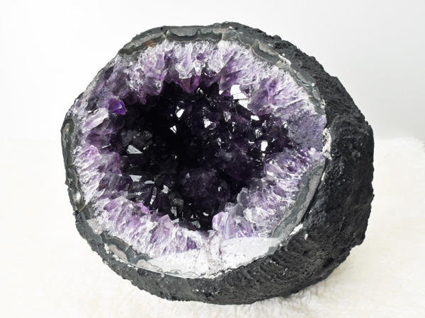 amethyst-geode-1-1-600.jpg amethyst-geode-1-1-600.jpg