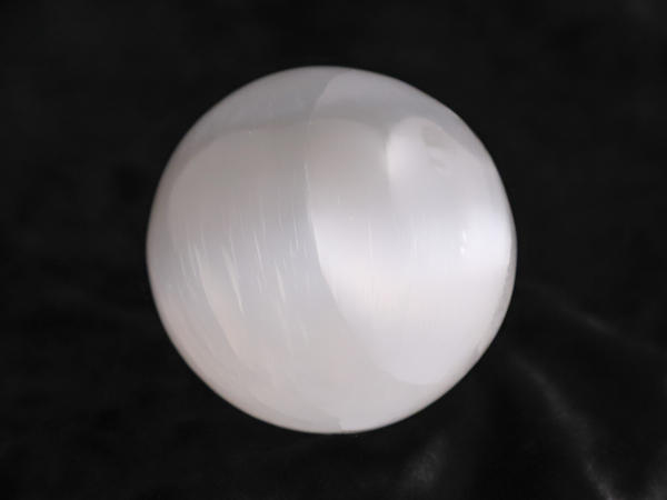 600-se-5-11-2-セレナイト丸玉［No.2］IMG_2102.jpg