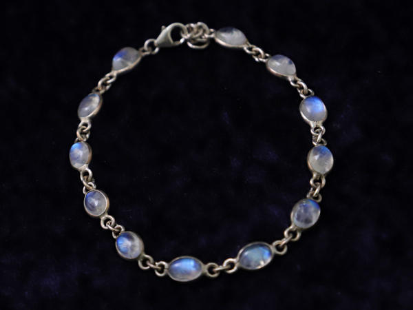 600-br-5-10-1-ブルームーンストーン・ブレスレット［No.1］IMG_5188.jpg