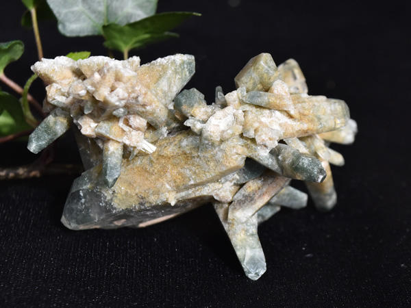 ヒマラヤ水晶原石クラスター(群晶) カソル産 ガーデンクォーツ ga-1 
