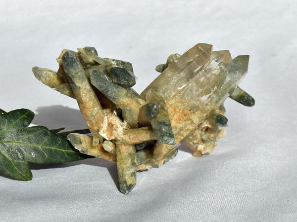 ヒマラヤ水晶原石クラスター(群晶) カソル産 ガーデンクォーツ ga-1 