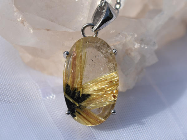 rutilated_quartz_pendant_top_3_1.jpg